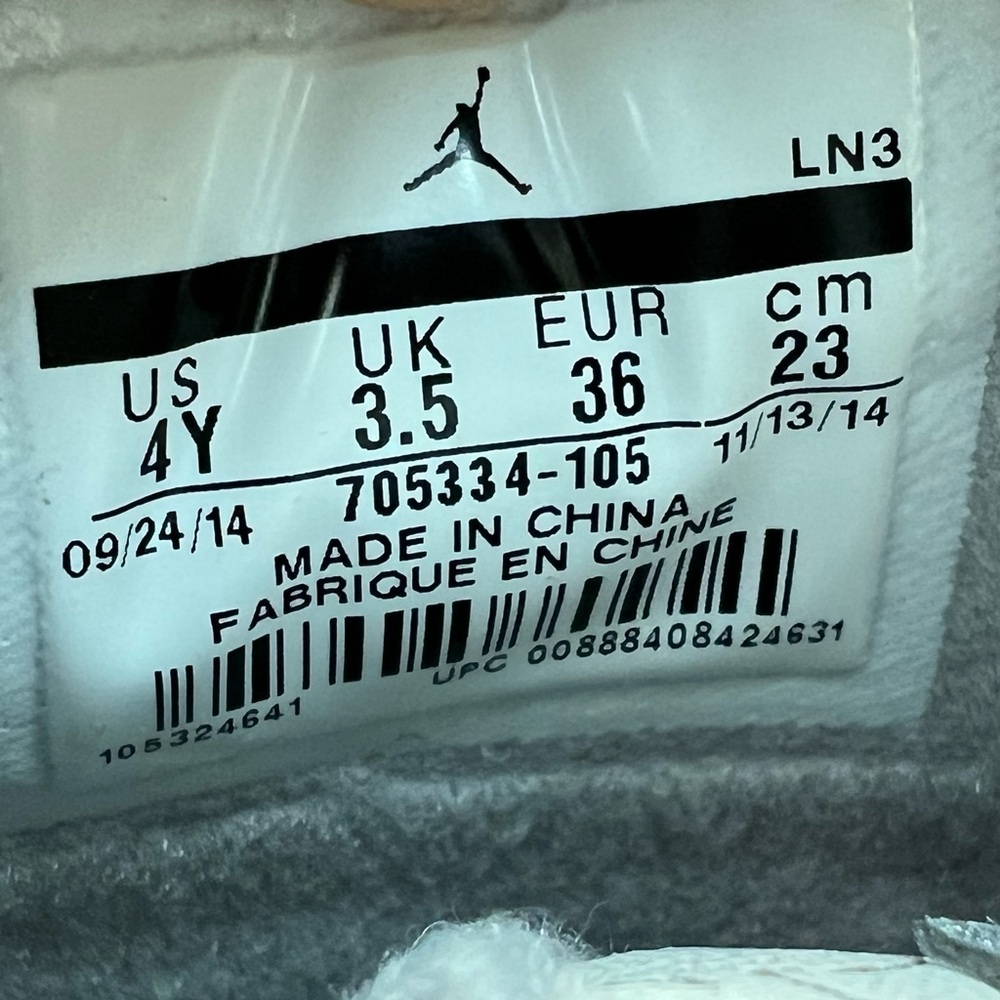 Nike Air Jordan 4 Laser 4y Sneakers - Picture 8 of 11